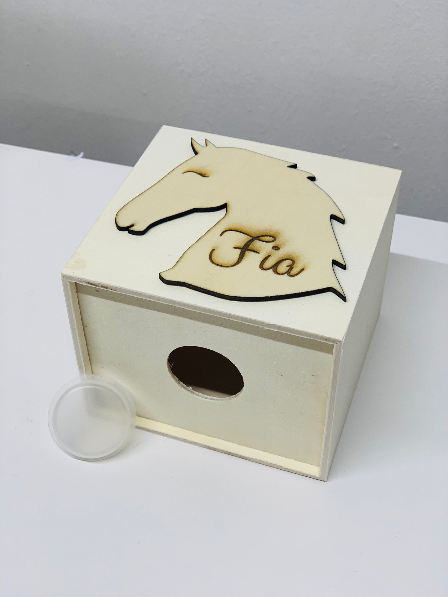 Kinderspardose aus Holz mit Pferde-Motiv